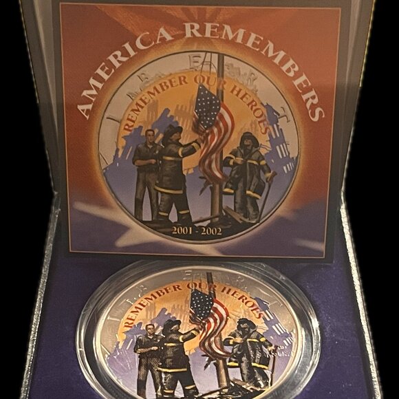 01-02 American Silver Eagle "Remember the Heroes" Commemorative Collectible Coin - Picture 2 of 4